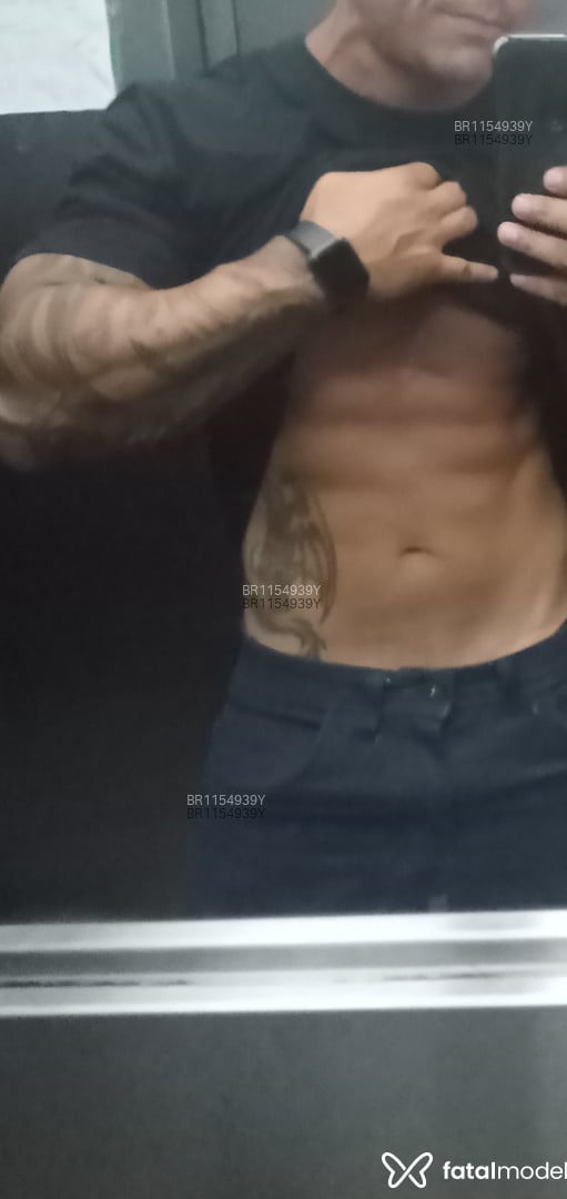 Acompanhante homem morena (o) de olhos mel em Porto Alegre - Mikael