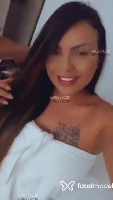 Acompanhante mulher morena (o) de olhos castanhos em Lages - Débora Charallo