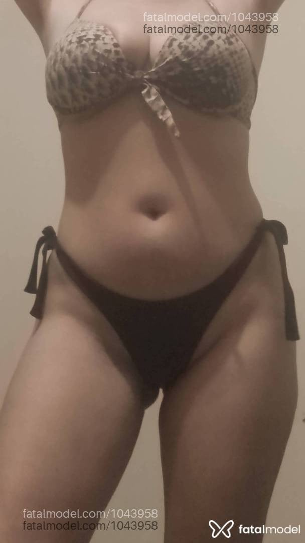 Acompanhante mulher morena (o) de olhos castanhos - Maria Eduarda