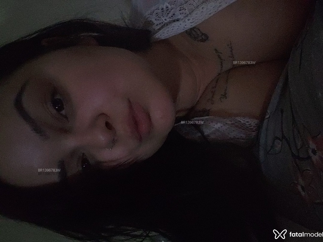 Acompanhante mulher morena (o) de olhos castanhos em Virtual Acompanhante mulher morena (o) de olhos castanhos em Virtual - Natasha
