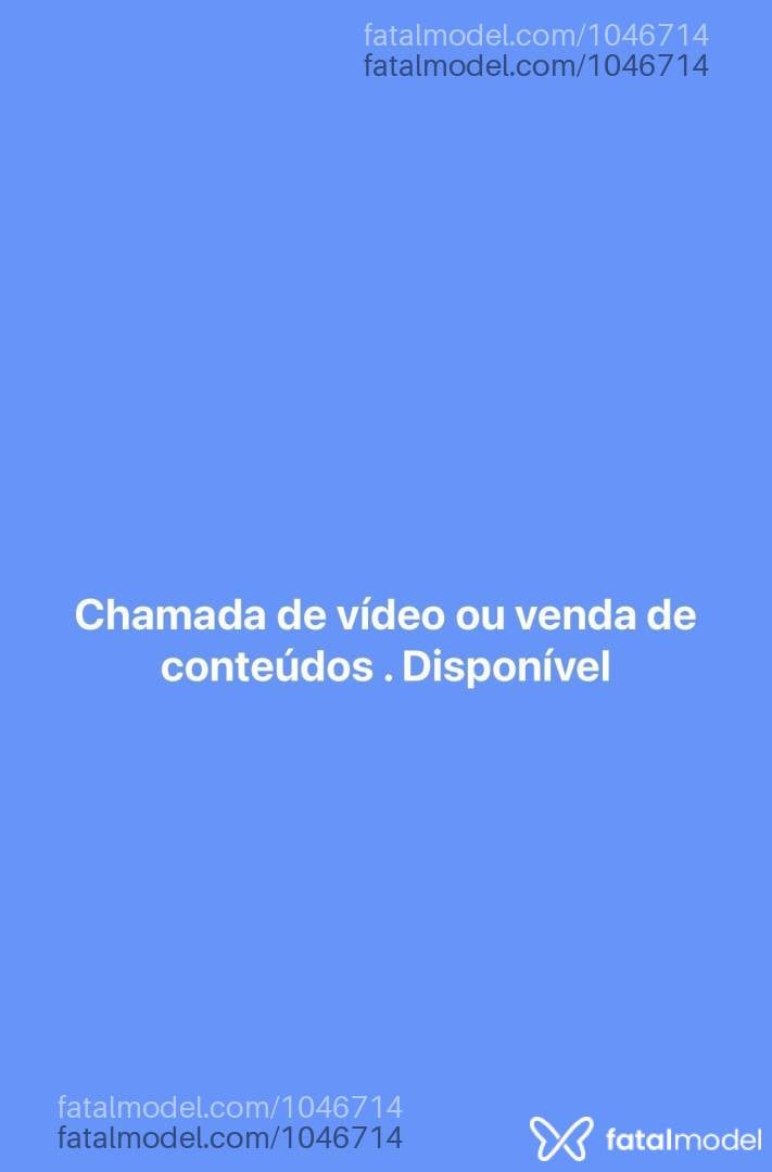 Acompanhante mulher trans com cabelo castanho de olhos castanhos - Bruna Sierra
