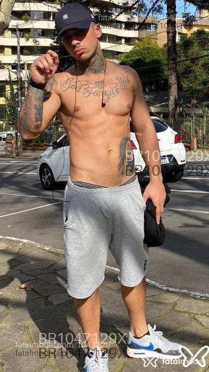 Acompanhante homem morena (o) de olhos castanhos em Porto Alegre Acompanhante homem morena (o) de olhos castanhos em Porto Alegre - Matteo