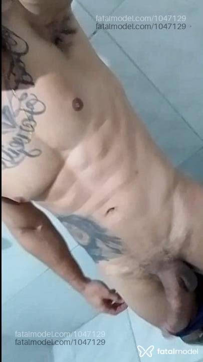 Acompanhante homem morena (o) de olhos castanhos - Matteo