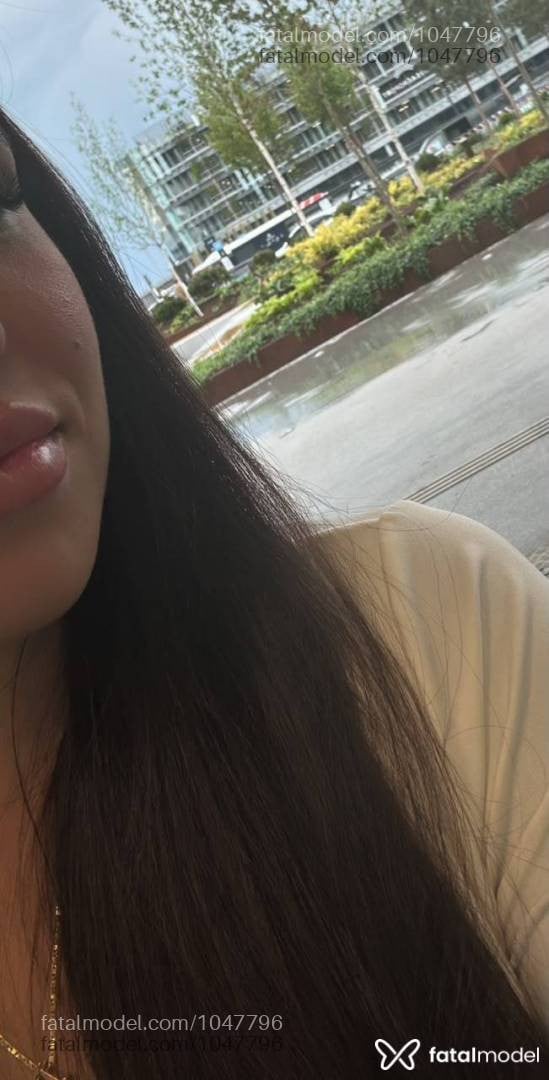Acompanhante mulher morena (o) de olhos castanhos - Kathleen