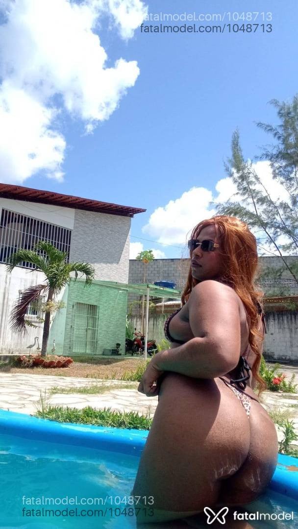 Acompanhante mulher trans morena (o) de olhos pretos - kemilly