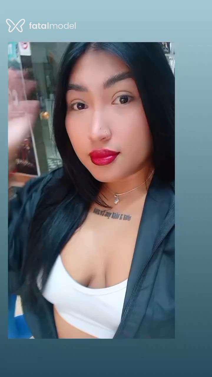 Acompanhante mulher com cabelo colorido de olhos pretos em Betim Acompanhante mulher com cabelo colorido de olhos pretos em Betim - Yume