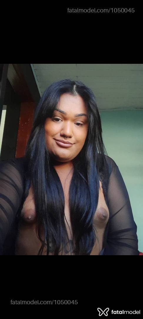 Acompanhante mulher trans morena (o) de olhos castanhos - Marcinha