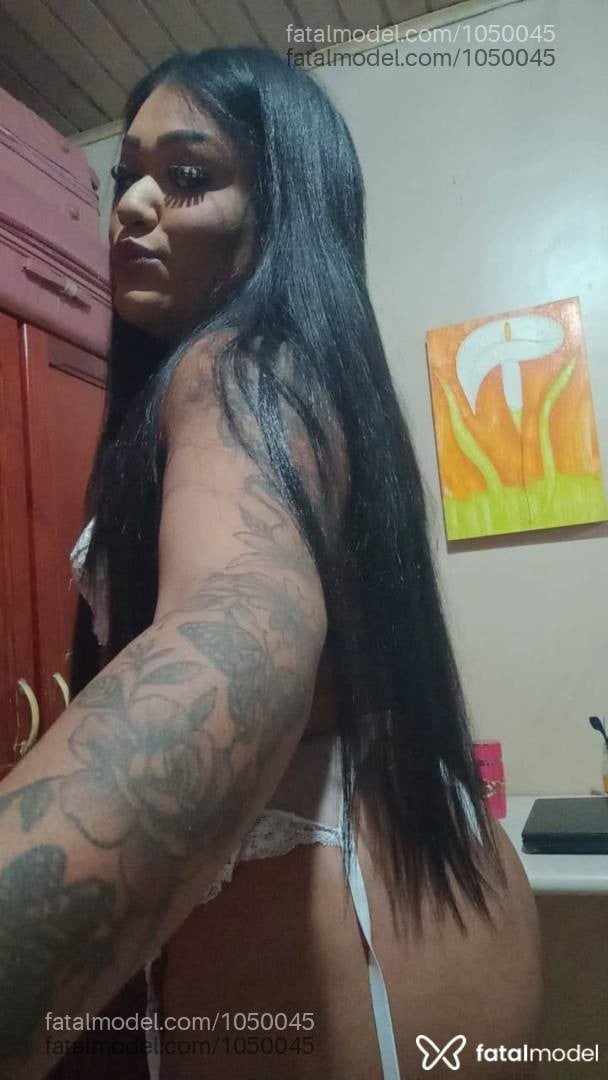 Acompanhante mulher trans morena (o) de olhos castanhos - Marcinha