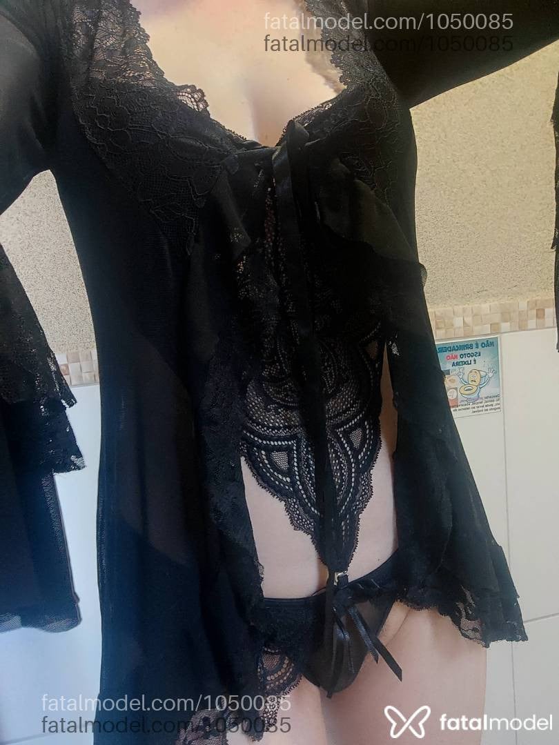 Acompanhante mulher loira (o) de olhos castanhos - Aline Formansk