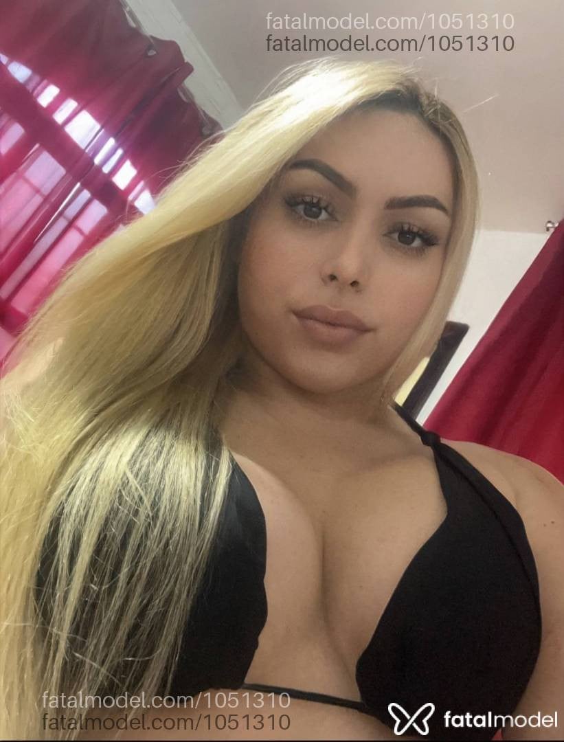 Acompanhante travesti loira (o) de olhos mel em Ubatuba - Thaís