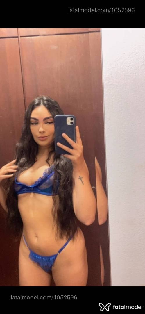 Acompanhante mulher com cabelo castanho de olhos castanhos - Chiara Acompanhante mulher com cabelo castanho de olhos castanhos - Chiara