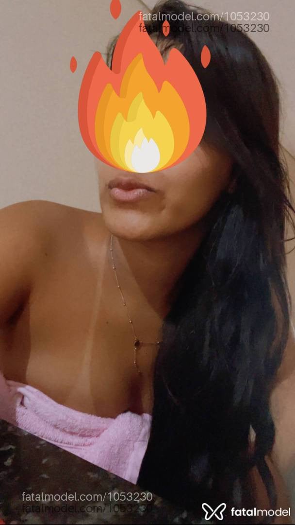 Acompanhante mulher morena (o) de olhos pretos - Lara