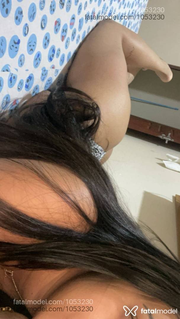 Acompanhante mulher morena (o) de olhos pretos - Lara