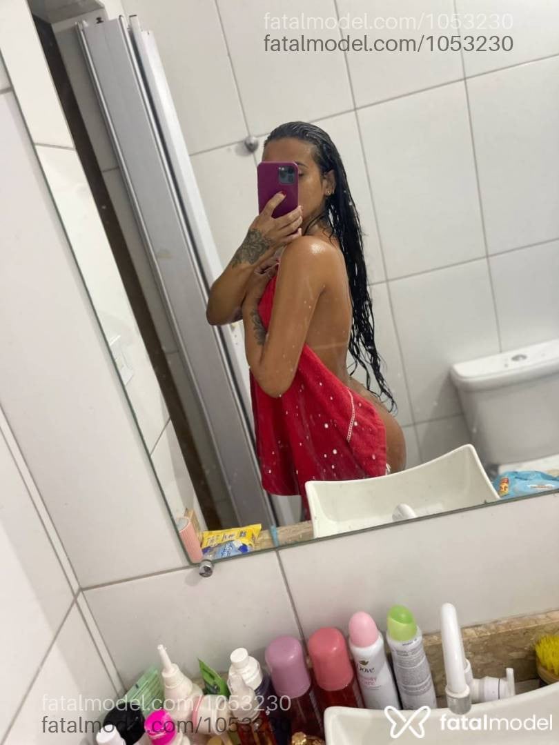 Acompanhante mulher morena (o) de olhos pretos - Lara