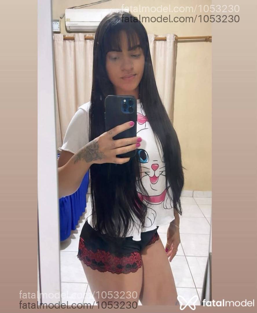 Acompanhante mulher morena (o) de olhos pretos - Lara
