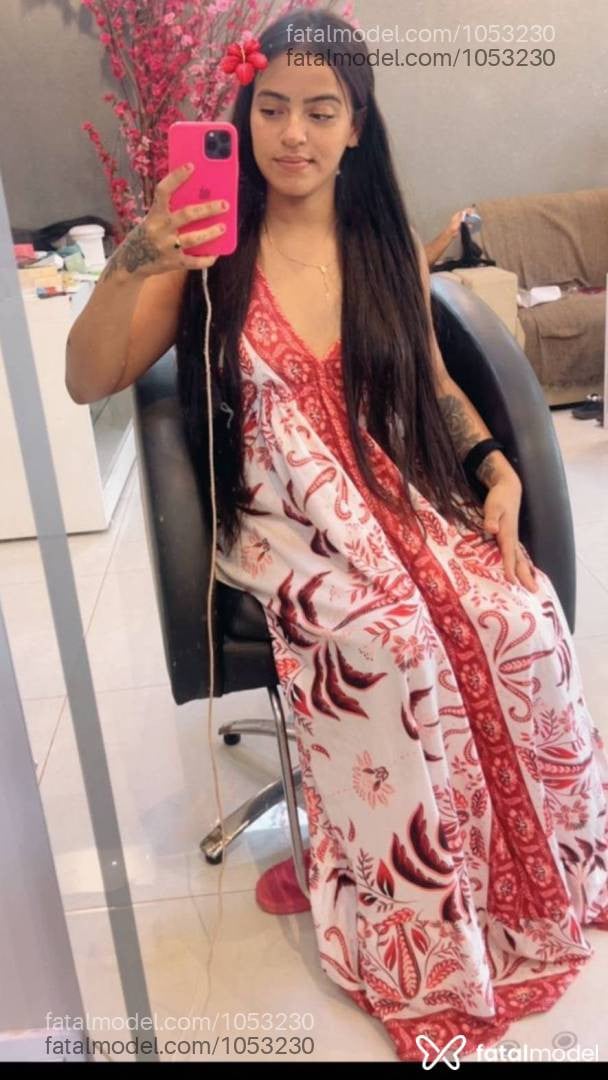 Acompanhante mulher morena (o) de olhos pretos - Lara