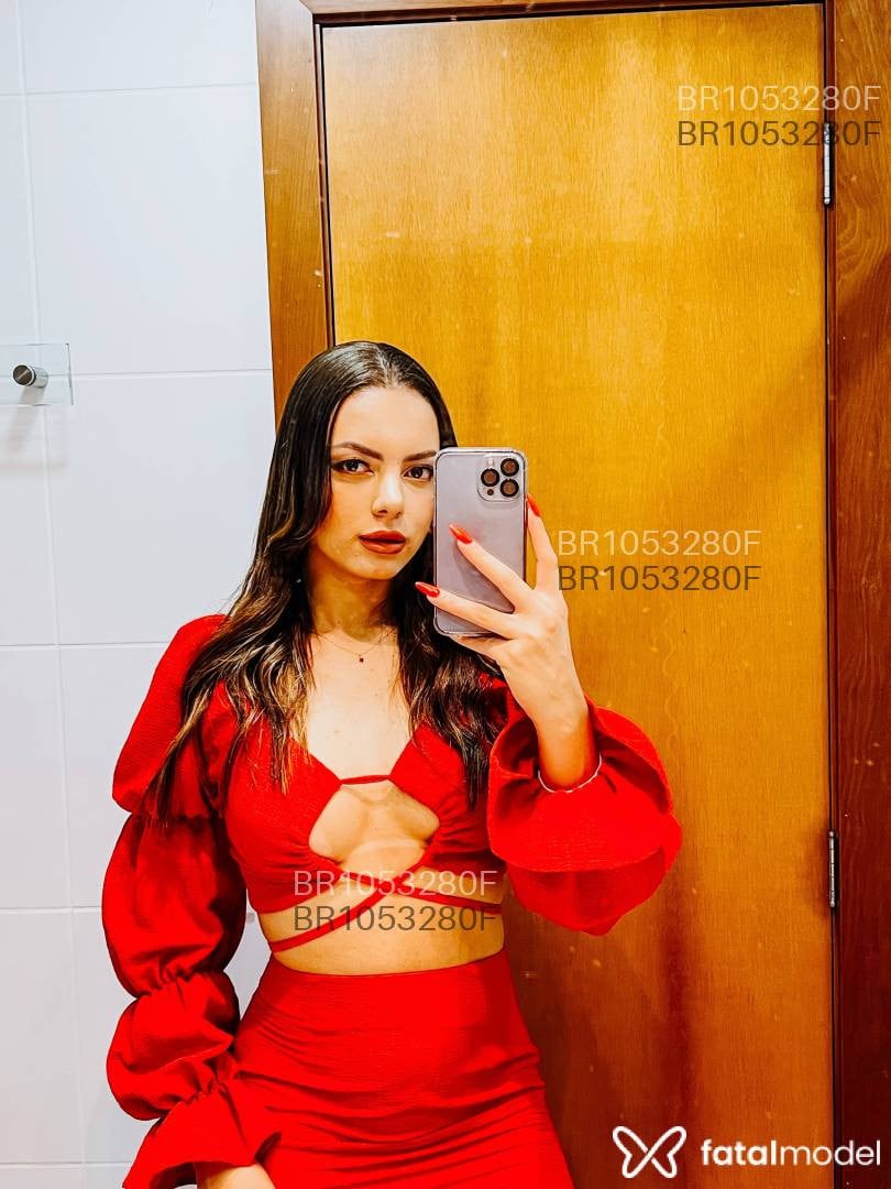 Acompanhante mulher com cabelo castanho de olhos castanhos em São Paulo Acompanhante mulher com cabelo castanho de olhos castanhos em São Paulo - Brunella Bacci