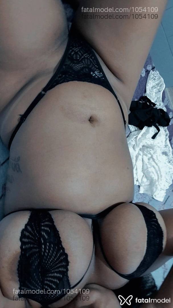 Acompanhante mulher morena (o) de olhos castanhos - Bellinha