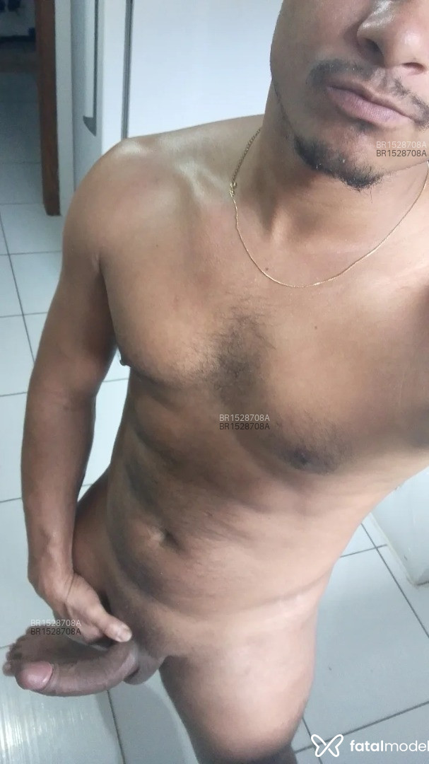 Acompanhante homem morena (o) de olhos castanhos em Itajaí - Leto Fernandes