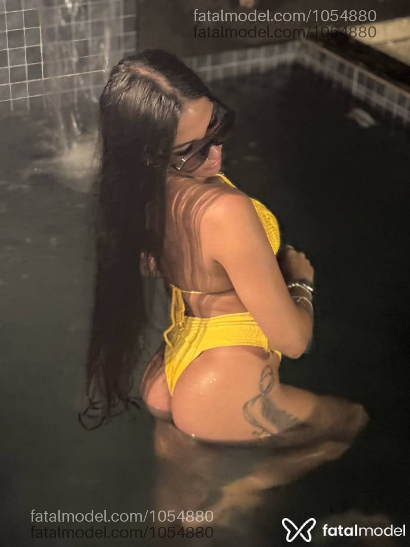 Acompanhante mulher morena (o) de olhos castanhos - Laura