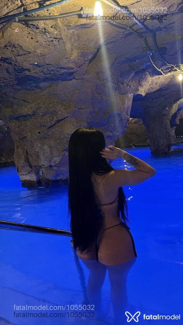 Acompanhante mulher morena (o) de olhos verdes - Jade Bitencourth