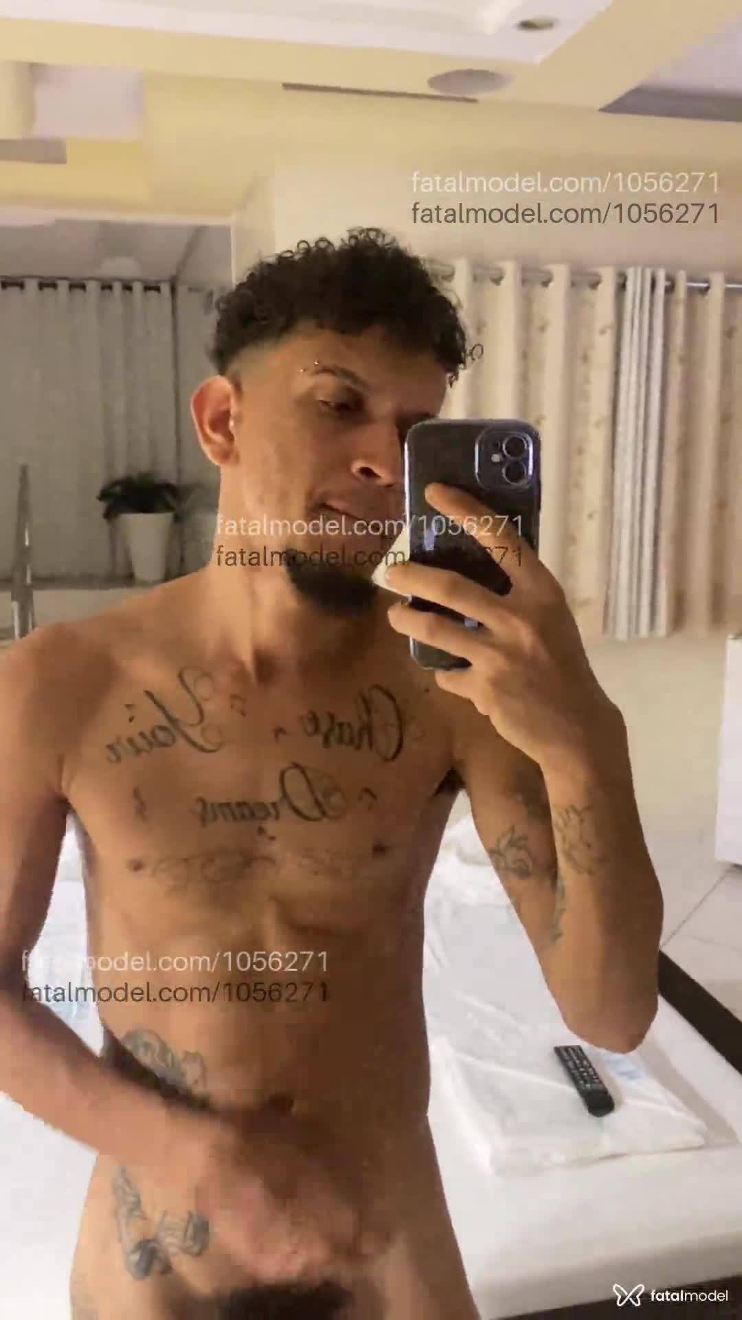 Acompanhante homem com cabelo castanho de olhos pretos em São José do Rio Preto - ÍNDIO