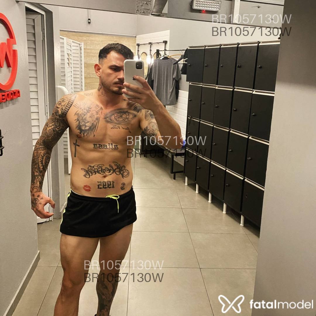 Acompanhante homem com cabelo castanho de olhos castanhos em Itajaí - ANUNCIANTE