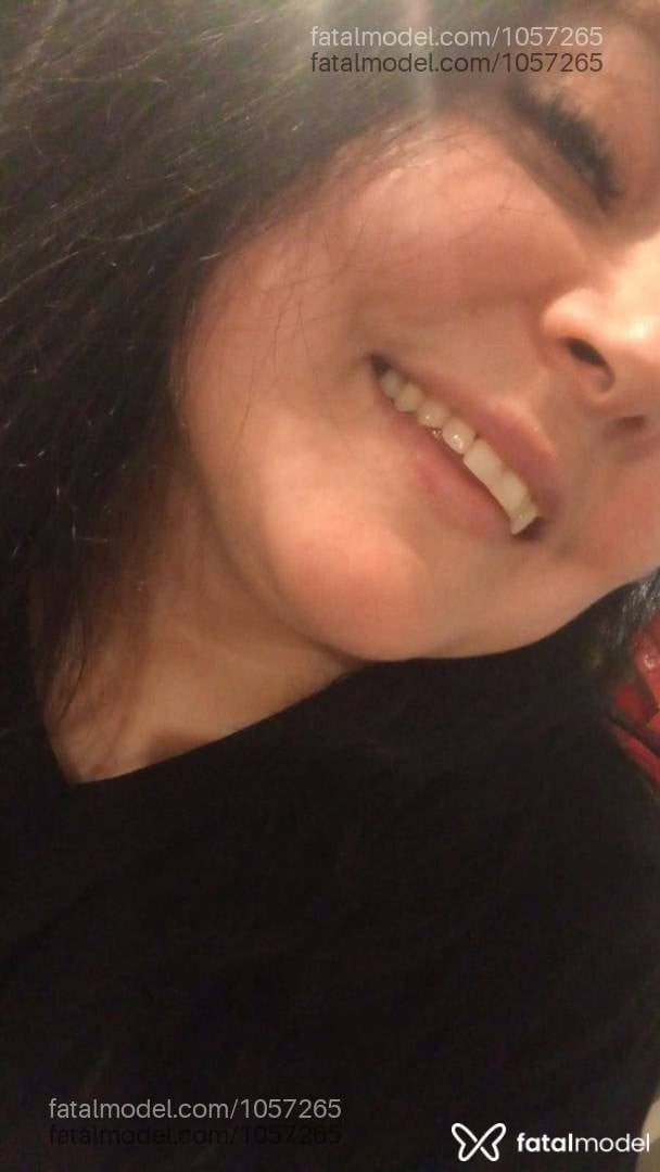 Acompanhante mulher com cabelo castanho de olhos castanhos - Ruby sassenak