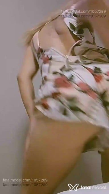 Acompanhante mulher loira (o) de olhos castanhos em Serra Negra - Tatii