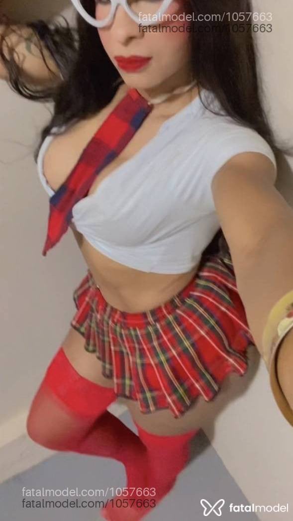 Acompanhante mulher trans morena (o) de olhos castanhos - Gabizinha Ben