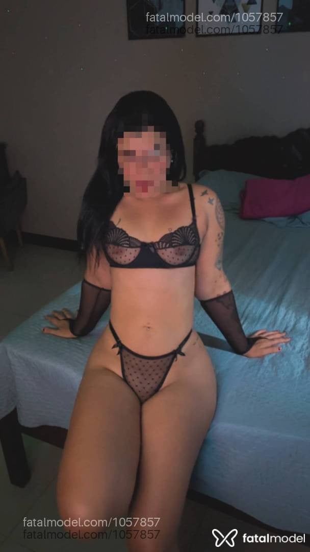Acompanhante mulher morena (o) de olhos castanhos - Hilary