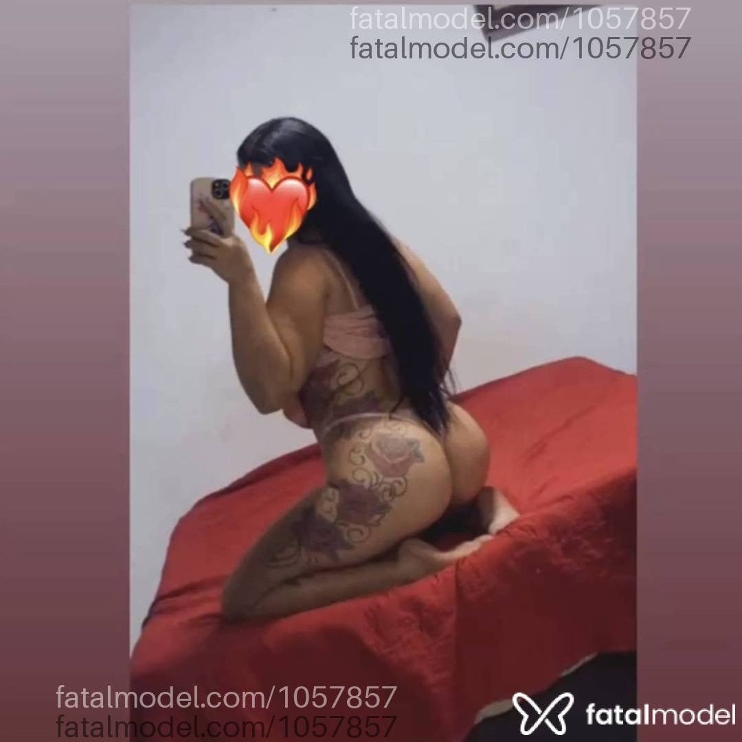 Acompanhante mulher morena (o) de olhos castanhos - Hilary