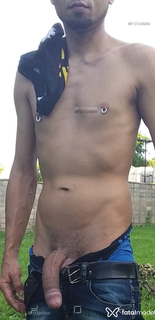 Acompanhante homem com cabelo castanho de olhos castanhos em São José do Rio Preto - Lobo Mau