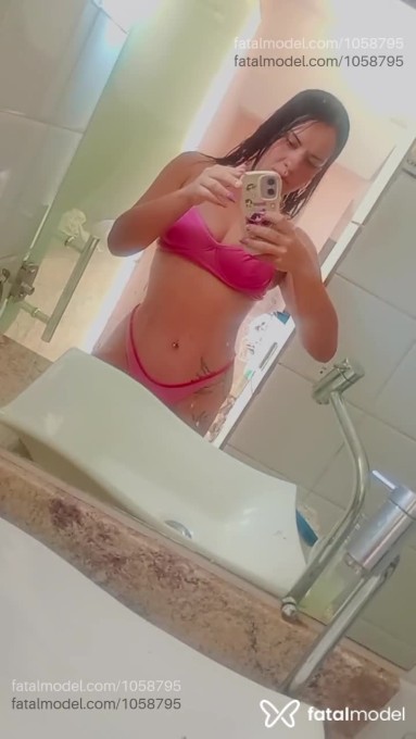 Acompanhante mulher morena (o) de olhos pretos em Belo Horizonte Acompanhante mulher morena (o) de olhos pretos em Belo Horizonte - Monique