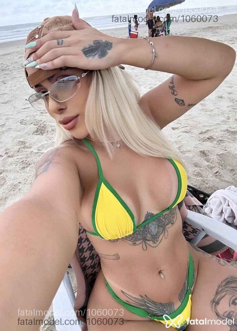 Acompanhante mulher loira (o) de olhos mel em Toledo - Lua Lovatelli