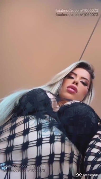 Acompanhante mulher loira (o) de olhos mel em Toledo - Lua Lovatelli