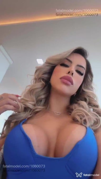 Acompanhante mulher loira (o) de olhos mel em Toledo - Lua Lovatelli