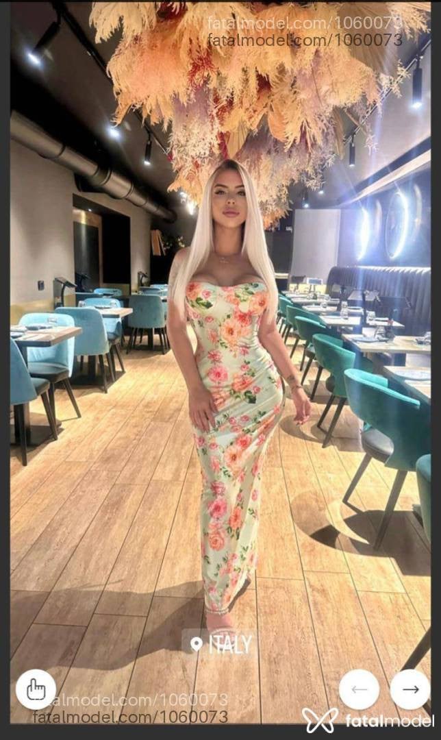 Acompanhante mulher loira (o) de olhos mel - Lua Lovatelli