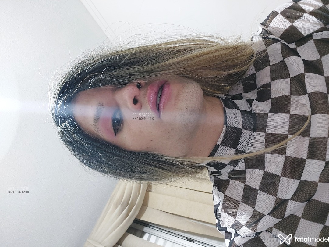 Acompanhante homem com cabelo castanho de olhos castanhos em Araçatuba Acompanhante homem com cabelo castanho de olhos castanhos em Araçatuba - Wender