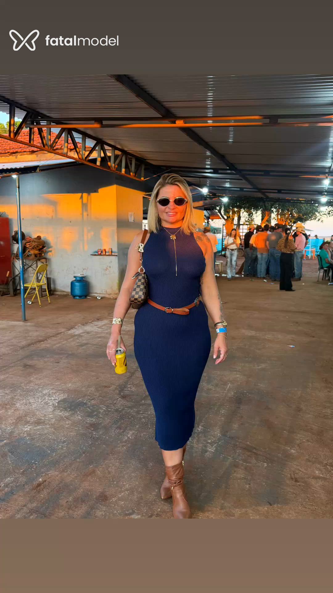 Acompanhante mulher loira (o) de olhos castanhos - Nayara Ferraz