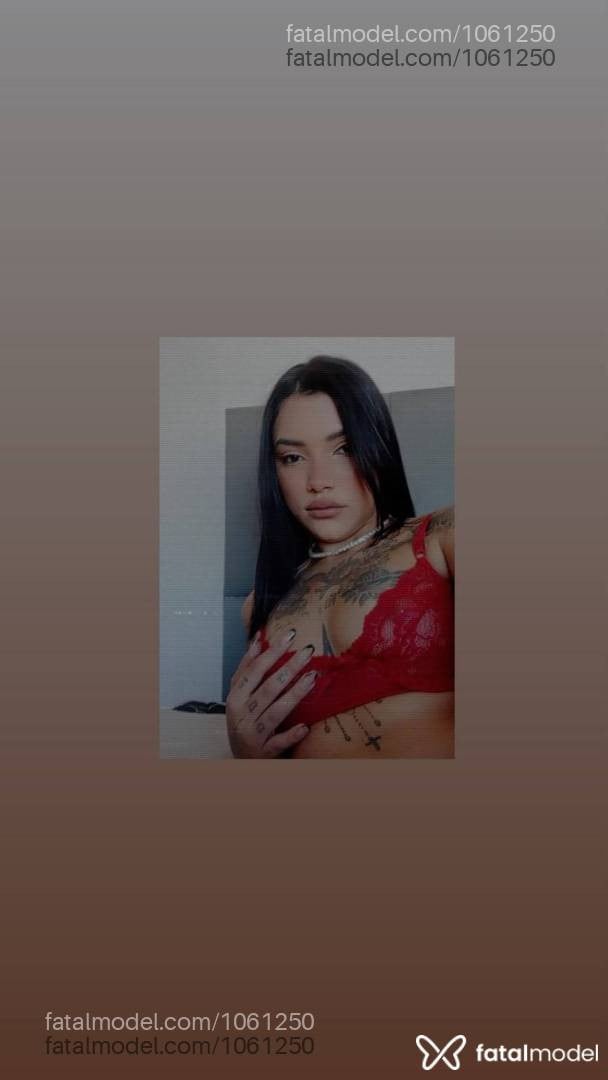 Acompanhante mulher morena (o) de olhos castanhos - Larissa