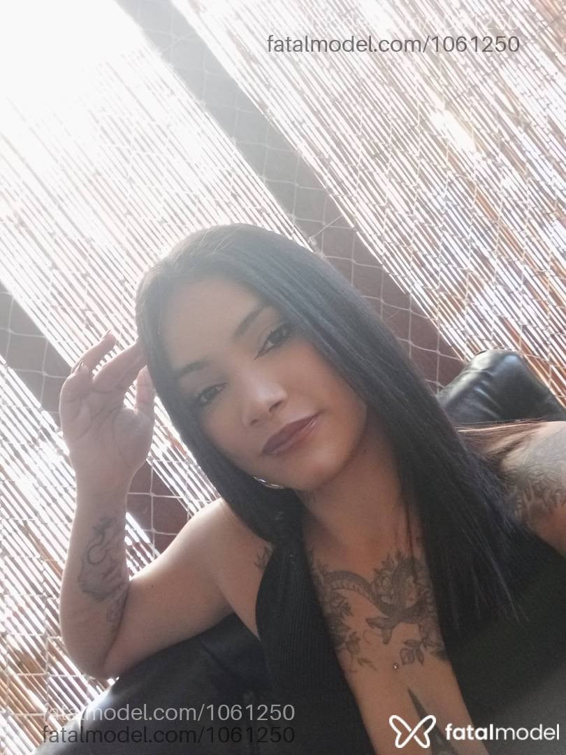 Acompanhante mulher morena (o) de olhos castanhos - Larissa