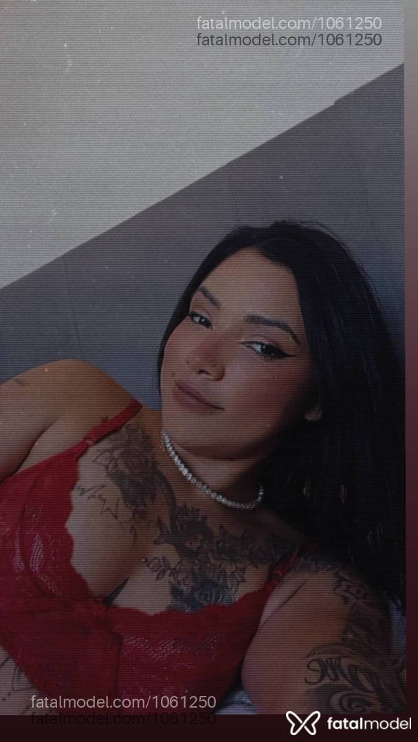 Acompanhante mulher morena (o) de olhos castanhos - Larissa