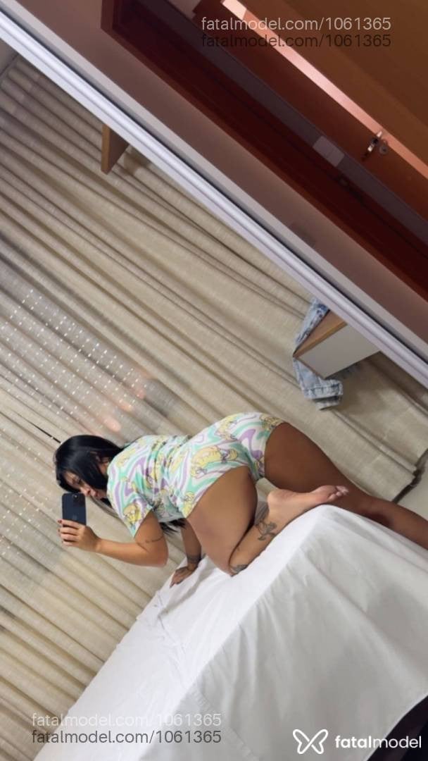 Acompanhante mulher morena (o) de olhos pretos - LARA
