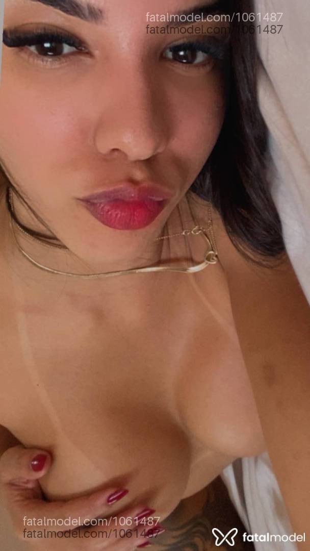 Acompanhante mulher com cabelo castanho de olhos castanhos - Cristina Oliveira