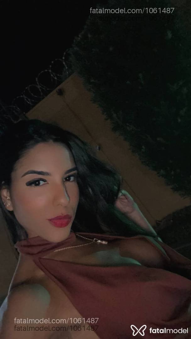 Acompanhante mulher com cabelo castanho de olhos castanhos - Cristina Oliveira