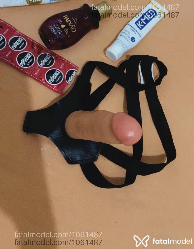Acompanhante mulher com cabelo castanho de olhos castanhos - Cristina Oliveira