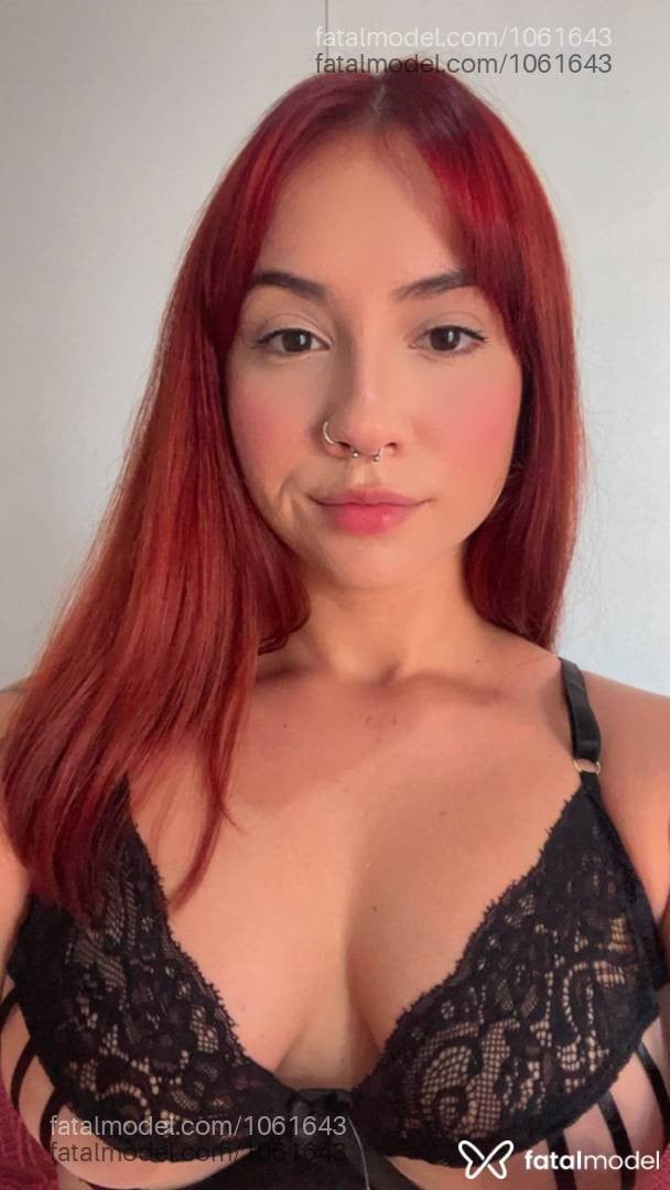 Acompanhante mulher ruiva (o) de olhos castanhos - Bruninha