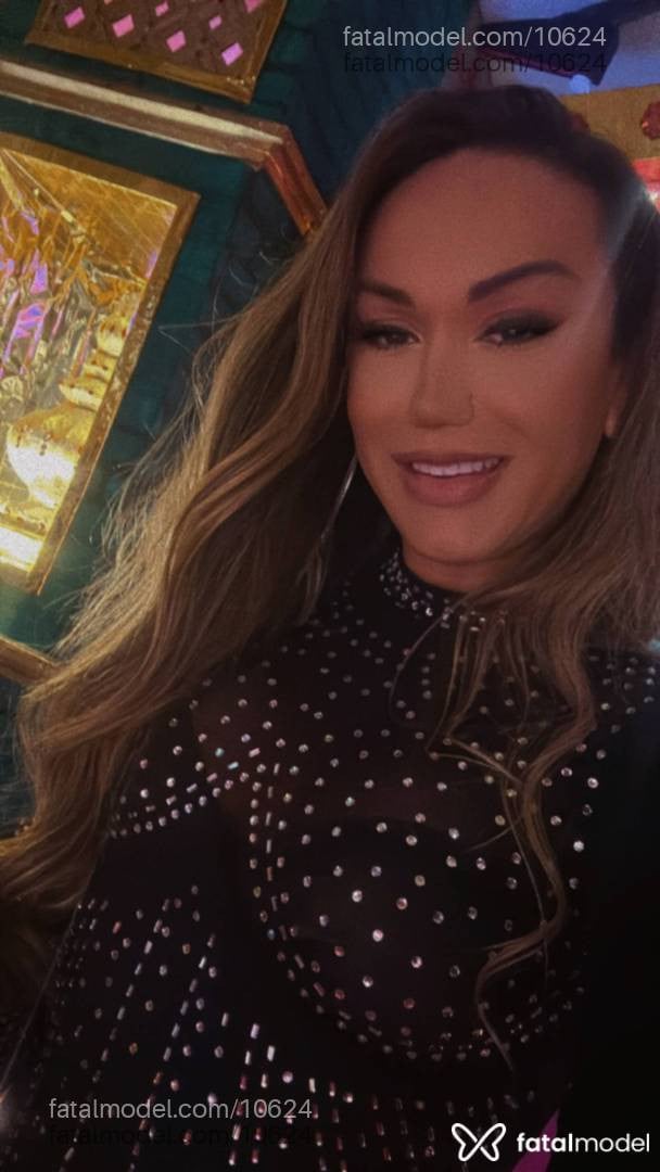 Acompanhante travesti loira (o) de olhos castanhos em Porto Alegre - Larissa