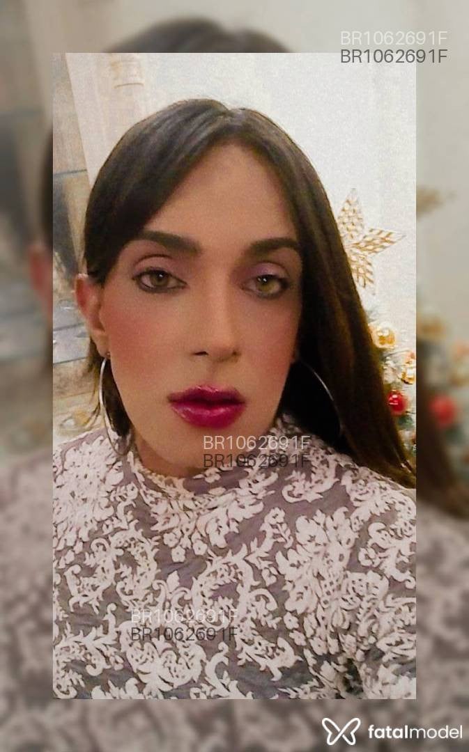 Acompanhante mulher trans com cabelo castanho de olhos castanhos em São Paulo - Beatriz Barreto
